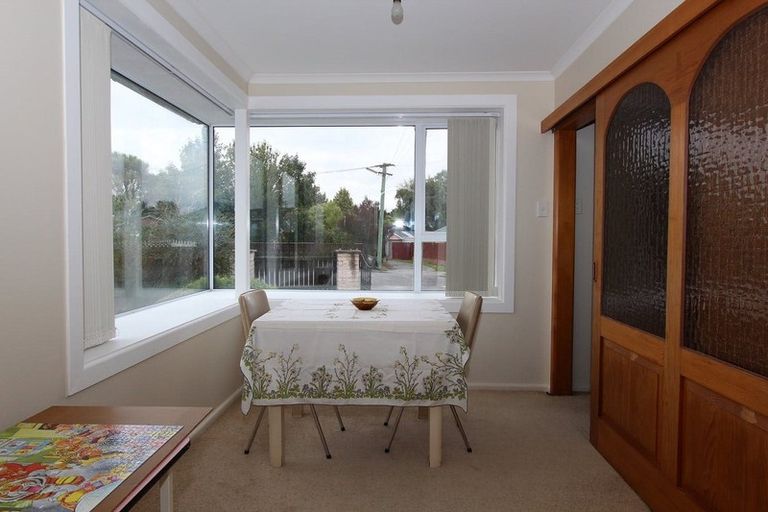 Photo of property in 6 Craig Place, Redwood, Christchurch, 8051