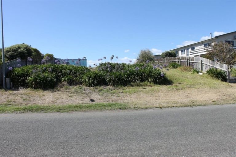 Photo of property in 66 Dixie Street, Te Horo Beach, Otaki, 5581