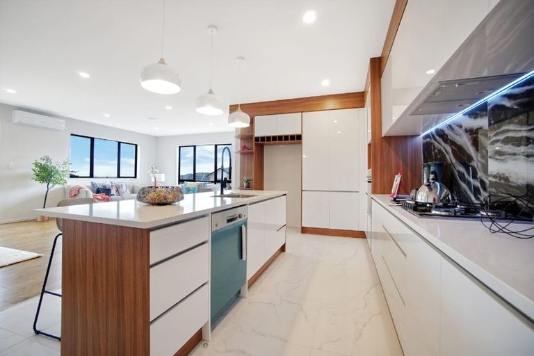 Photo of property in 59 Twin Parks Rise, Papakura, 2110