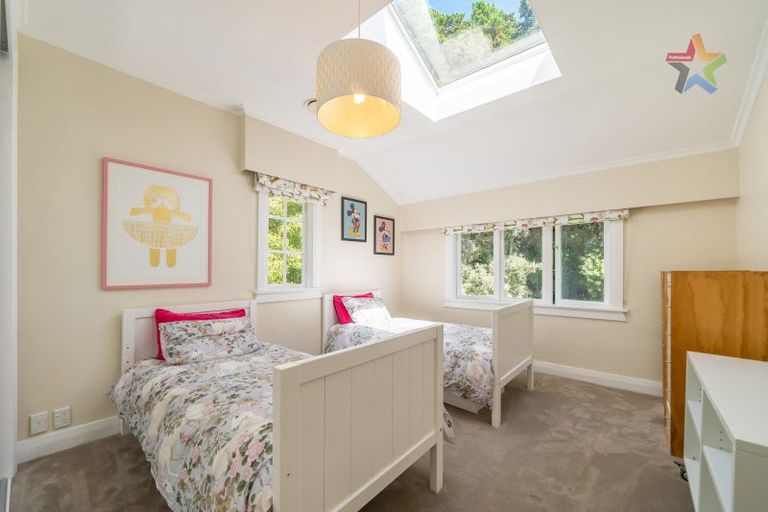 Photo of property in 8g Tawa Street, Eastbourne, Lower Hutt, 5013