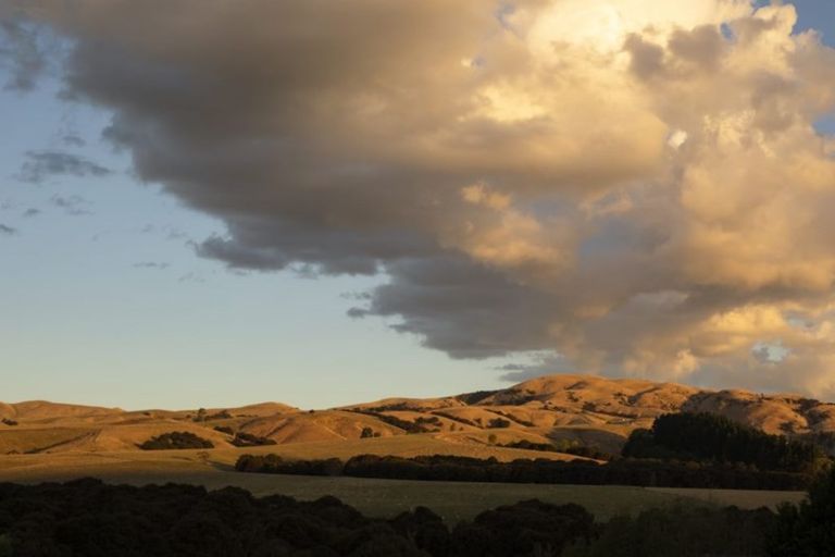 Photo of property in 918 Ponatahi Road, Martinborough, Carterton, 5792