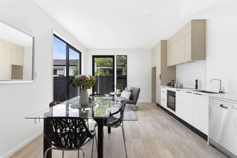 Photo of property in 40e Kenderdine Road, Papatoetoe, Auckland, 2025