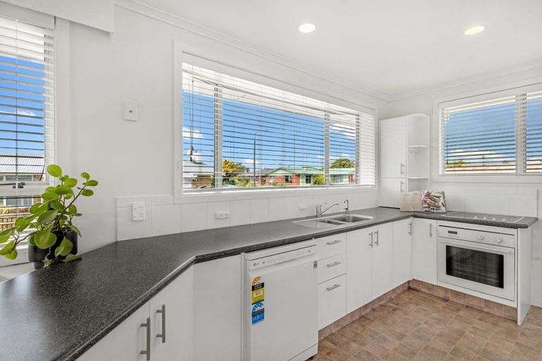 Photo of property in 12a Severn Place, Spotswood, New Plymouth, 4310