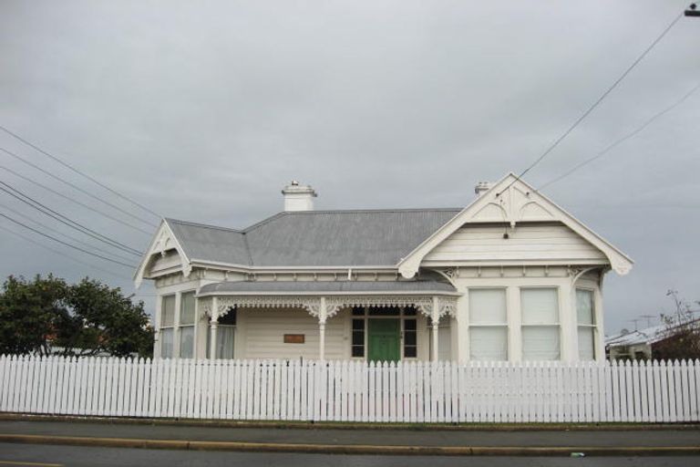 Photo of property in 121 Macandrew Road, South Dunedin, Dunedin, 9012