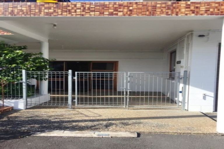 Photo of property in 191a Te Atatu Road, Te Atatu South, Auckland, 0610