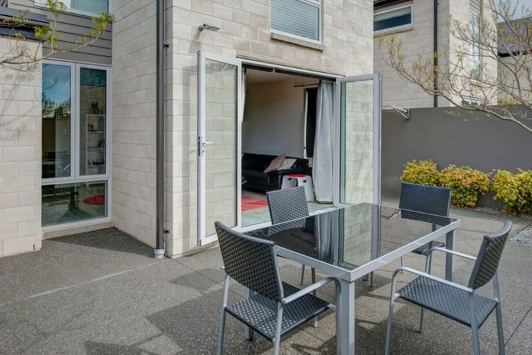 Photo of property in 19 Pavilion Crescent, Hillmorton, Christchurch, 8024