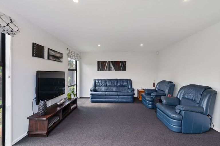 Photo of property in 5 Kohunga Crescent, Bottle Lake, Christchurch, 8083