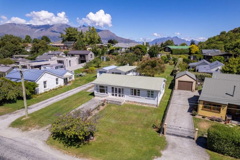 Photo of property in 14 Caernarvon Street, Arrowtown, 9302