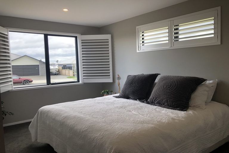 Photo of property in 8 Saint Thomas Avenue, Pyes Pa, Tauranga, 3112