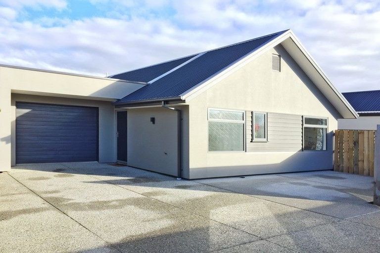 Photo of property in 5a Cone Peak Close, Lake Hayes, Queenstown, 9304