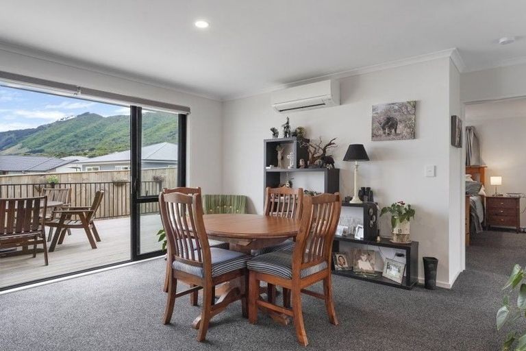 Photo of property in 27 Matenga Street, Waikanae, 5036