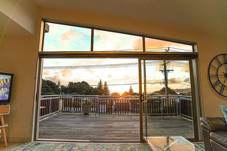Photo of property in 20b Wharemauku Road, Raumati Beach, Paraparaumu, 5032