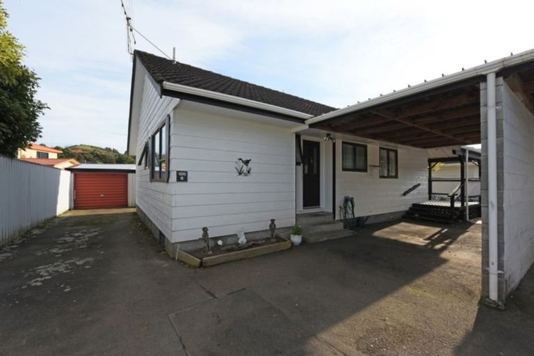 Photo of property in 100b Gemstone Drive, Birchville, Upper Hutt, 5018