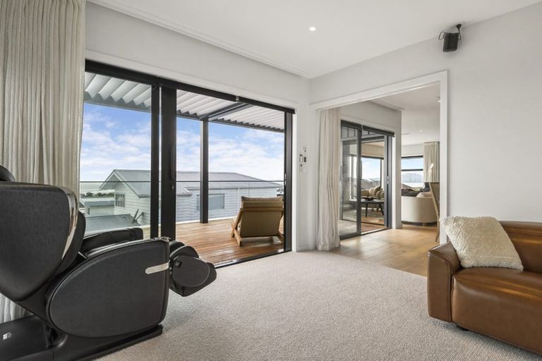 Photo of property in 61a Castor Bay Road, Castor Bay, Auckland, 0620