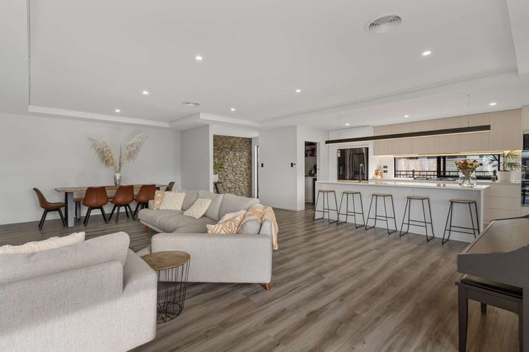 Photo of property in 8 Whitburn Avenue, Halswell, Christchurch, 8025