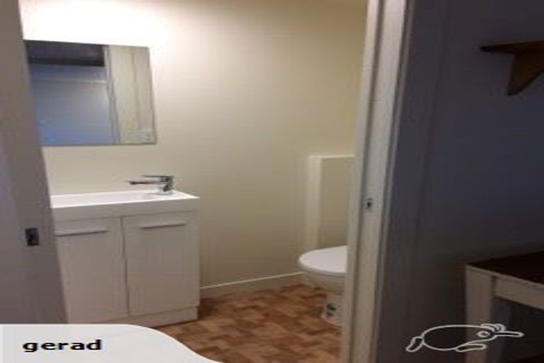 Photo of property in 27a Pinnacle Street, Seatoun, Wellington, 6022