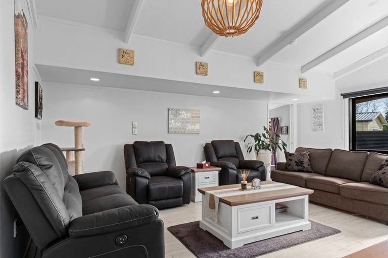 Photo of property in 9 Rahiri Street, Waitara, 4320