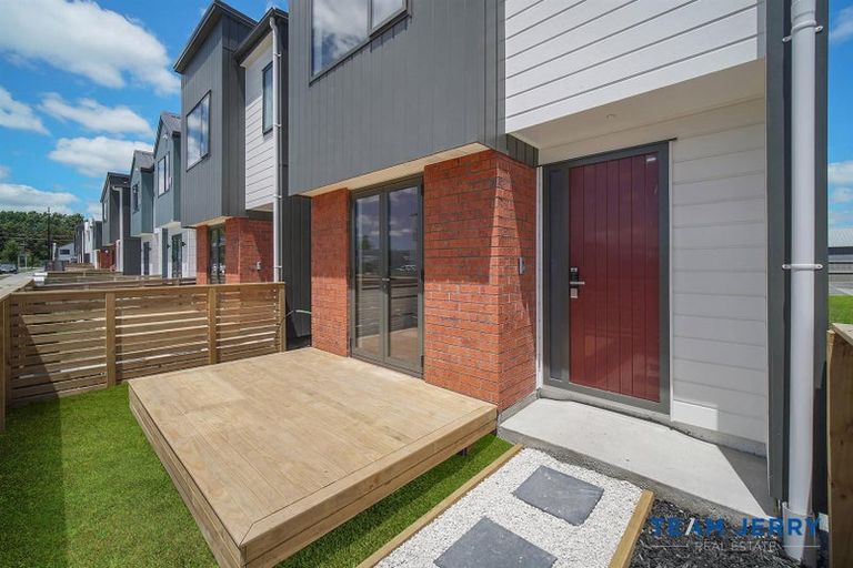 Photo of property in 28 Corporal Street, Papakura, 2110