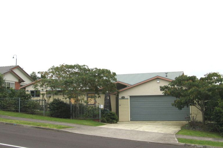 Photo of property in 18 Rush Creek Drive, Westgate, Auckland, 0614