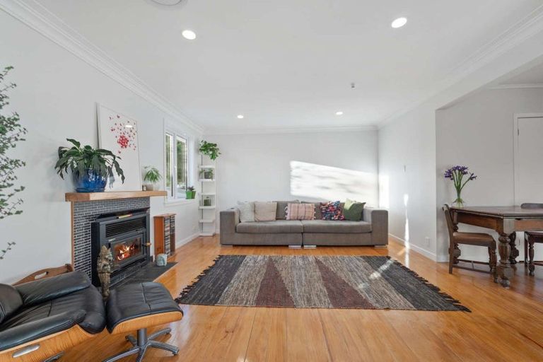 Photo of property in 1/146 Rangatira Road, Beach Haven, Auckland, 0626