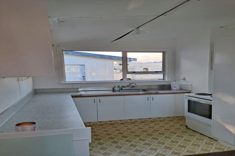 Photo of property in 43 Wynyard Street, Normanby, Hawera, 4614