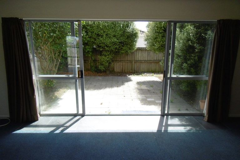 Photo of property in 2/72 Wainui Street, Riccarton, Christchurch, 8041