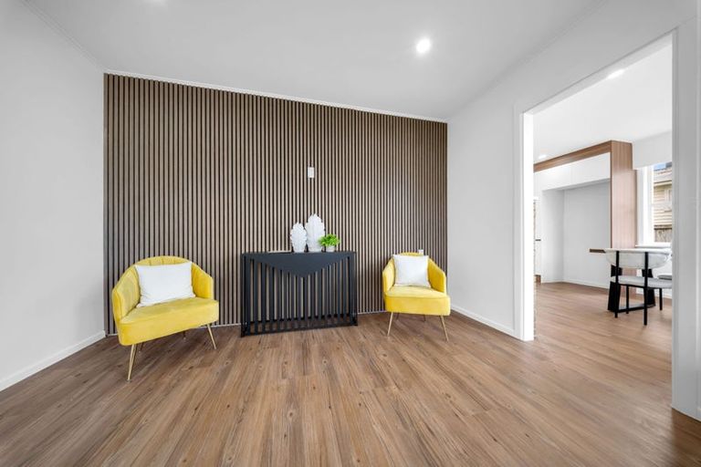 Photo of property in 71 Rosehill Drive, Rosehill, Papakura, 2113