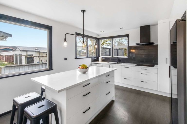 Photo of property in 215 Sandwich Road, St Andrews, Hamilton, 3200