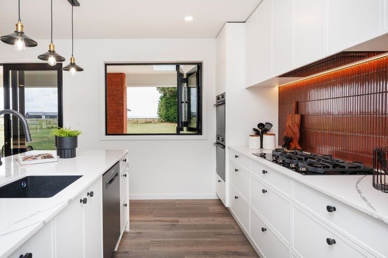 Photo of property in 11 Te Kahu Lane, Halcombe, Feilding, 4779