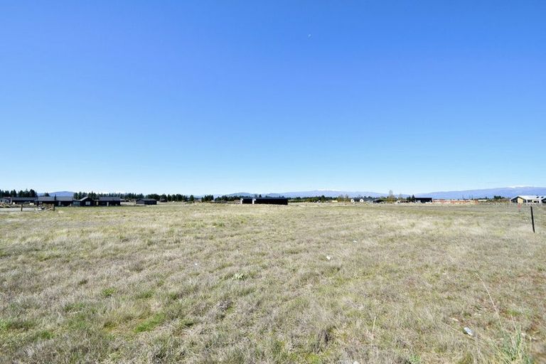 Photo of property in 2 Avlis Place, Twizel, 7901