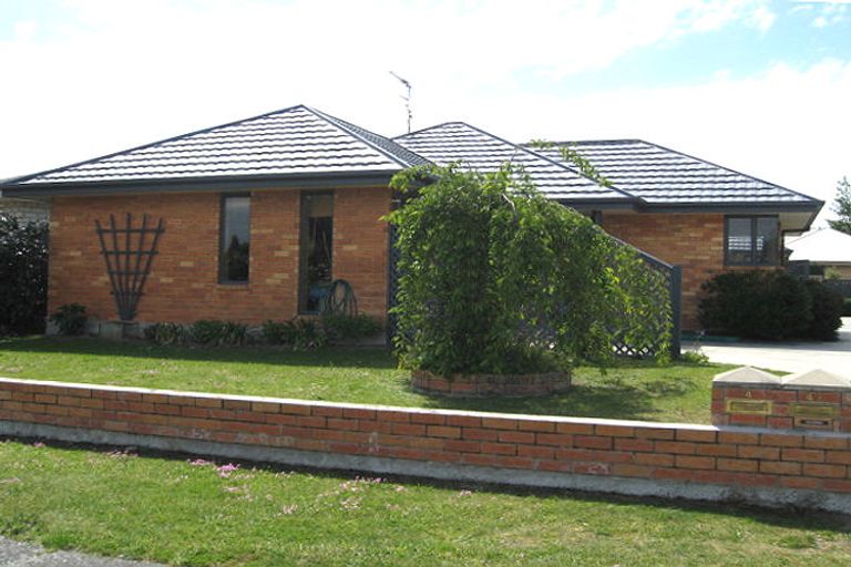 Photo of property in 4b Bankview Place, Amberley, 7410