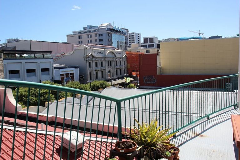 Photo of property in 13/60 Courtenay Place, Te Aro, Wellington, 6011