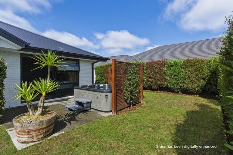 Photo of property in 48 Shadbolt Lane, Rolleston, 7614