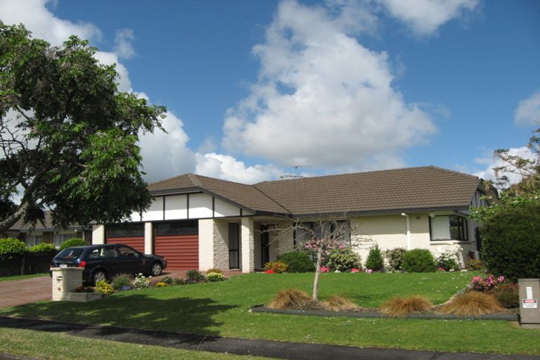 Photo of property in 36 Perotti Place, Conifer Grove, Takanini, 2112