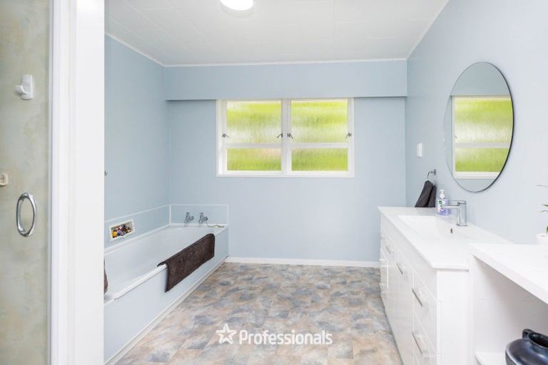 Photo of property in 8 Robson Street, Stokes Valley, Lower Hutt, 5019