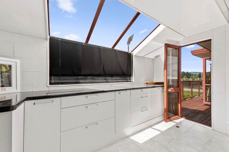 Photo of property in 37 Carter Drive, Pomare, Rotorua, 3015