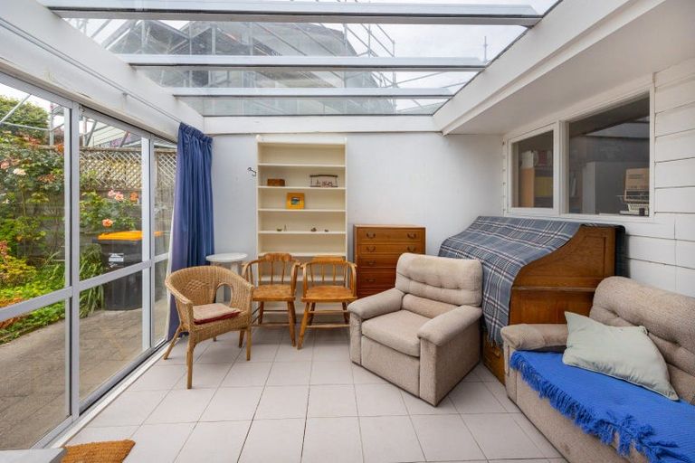 Photo of property in 17 Chilton Grove, Hokowhitu, Palmerston North, 4410