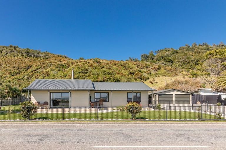 Photo of property in 166a Torea Street, Granity, 7823