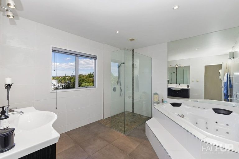 Photo of property in 23 Bannings Way, Hobsonville, Auckland, 0618