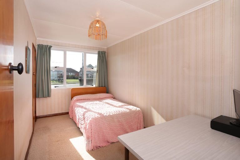 Photo of property in 14 Ward Street, Bulls, 4818