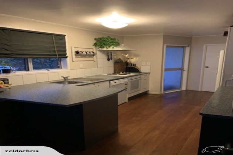 Photo of property in 27 Backhurst Grove, Massey, Auckland, 0614