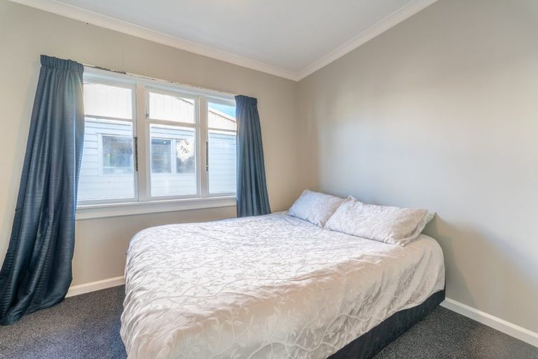 Photo of property in 14 Bathgates Road, Waimate, 7980