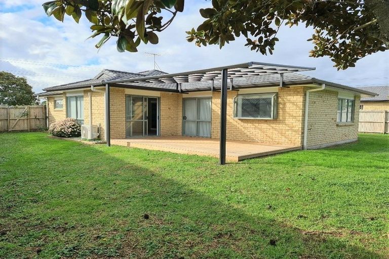 Photo of property in 71 Medvale Avenue, Flat Bush, Auckland, 2019