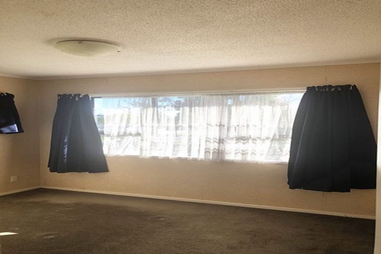 Photo of property in 2 Fairdale Avenue, Red Hill, Papakura, 2110