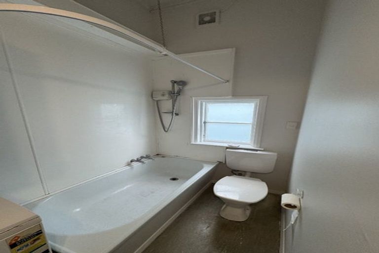 Photo of property in 102 Tinakori Road, Thorndon, Wellington, 6011