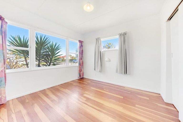 Photo of property in 2 Belgrave Place, Papakura, 2110