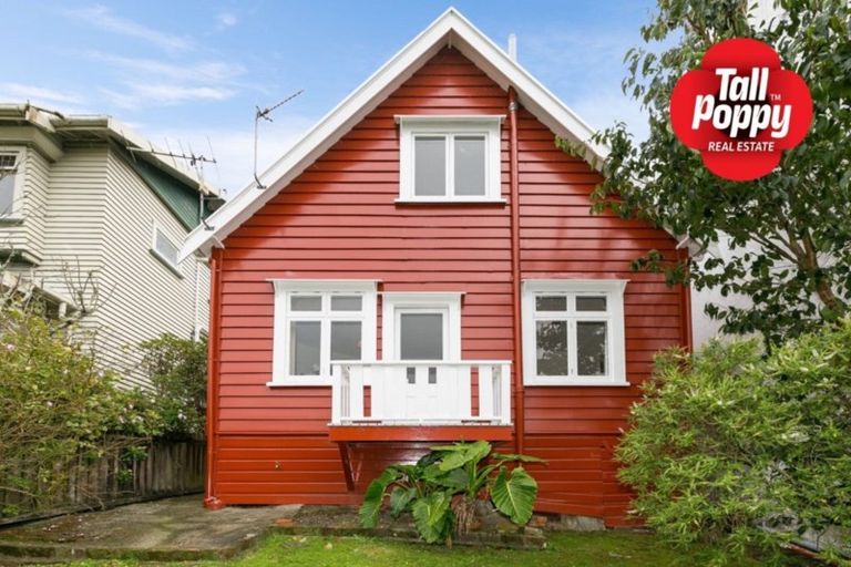 Photo of property in 107 Grant Road, Thorndon, Wellington, 6011