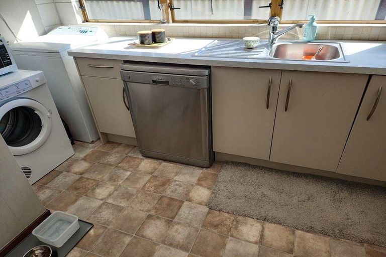 Photo of property in 90b Marine Parade, Mount Maunganui, 3116