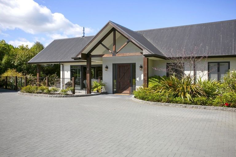 Photo of property in 1 Flaxen Way, Kinloch, Taupo, 3377