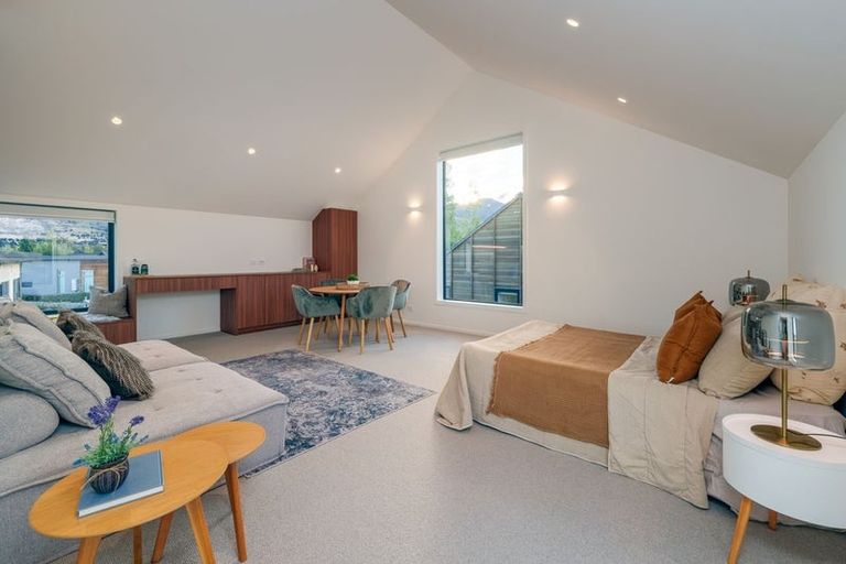 Photo of property in 16 Mccaw Mews, Wanaka, 9305
